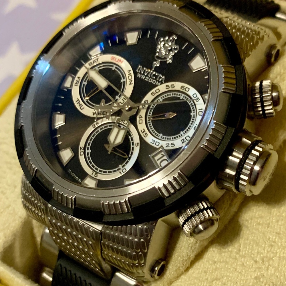 INVICTA SEABASE SWISS MADE
